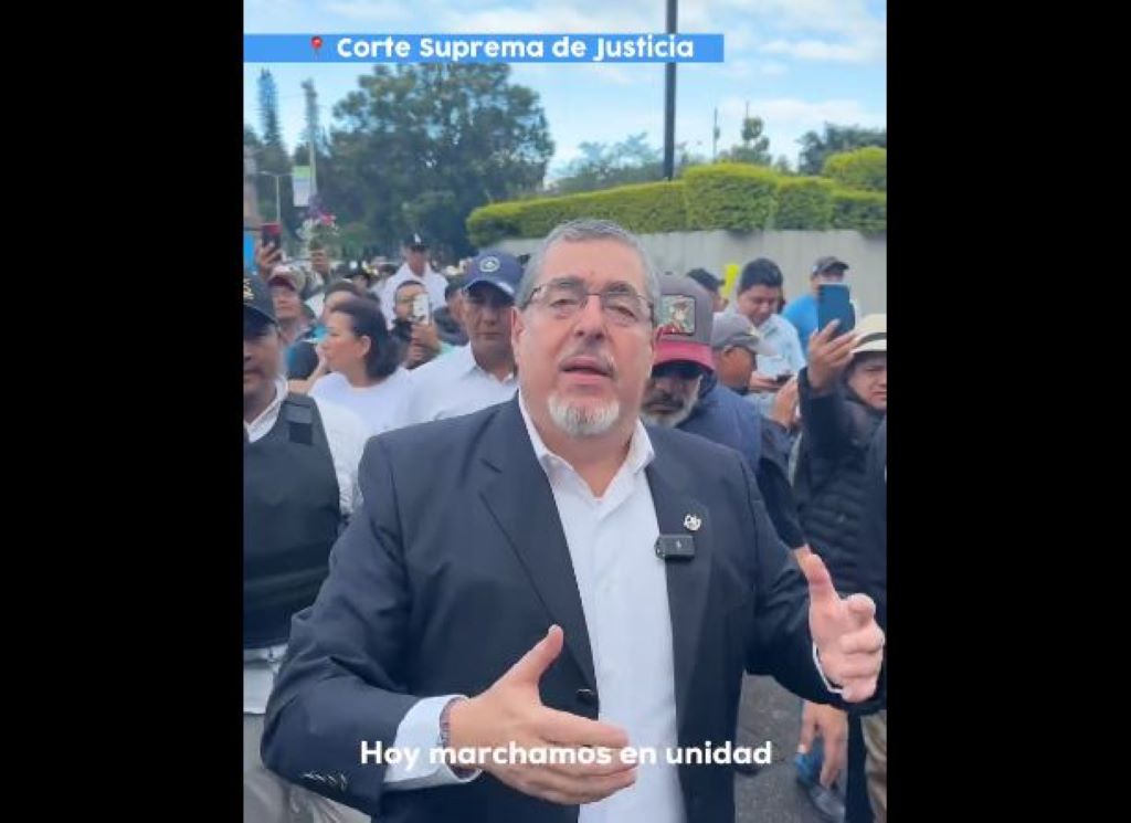 Bernardo Arévalo CSJ marcha jueves 7 diciembre