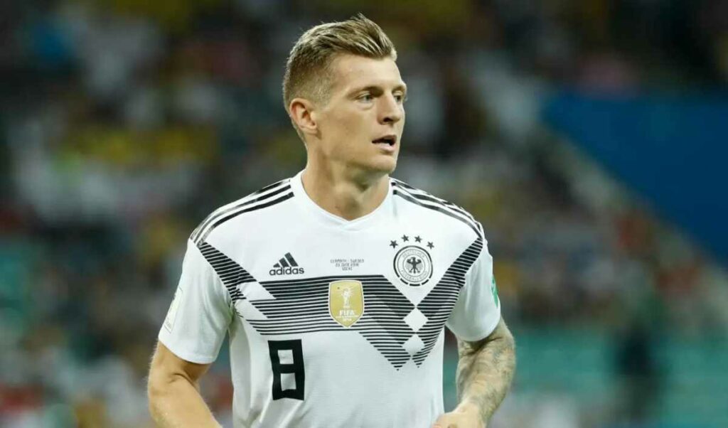 El centrocampista del Real Madrid Toni Kroos abrió la puerta a una posible vuelta con la selección alemana. Foto: AFP