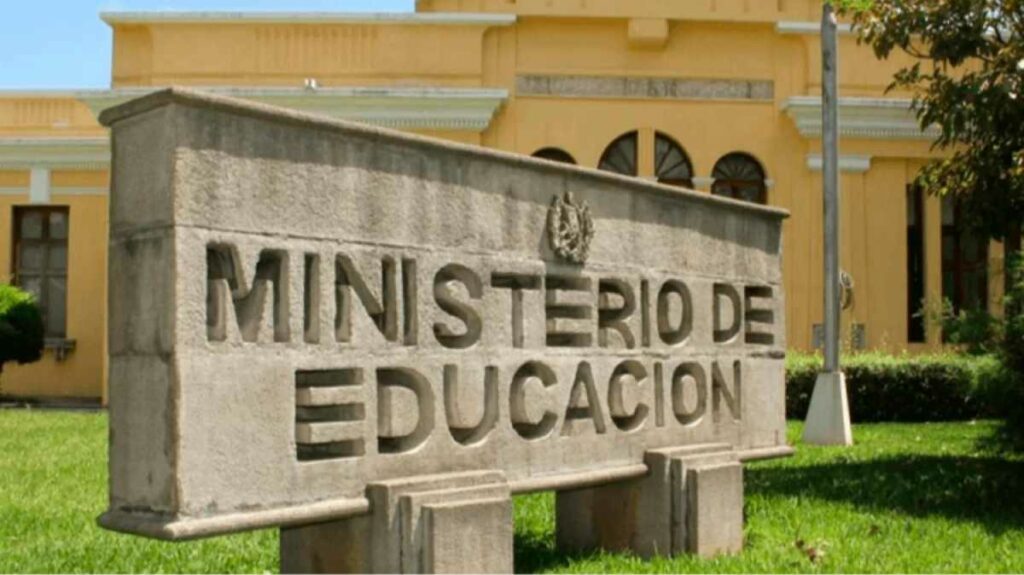 Esta acción es para los centros educativos públicos y privados del departamento de Guatemala.