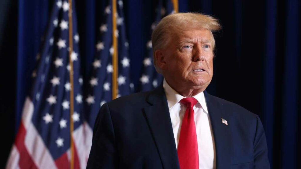 El expresidente estadounidense fue multado con 10 mil dólares por violar dicha orden de silencio en 10 ocasiones. Foto: AFP