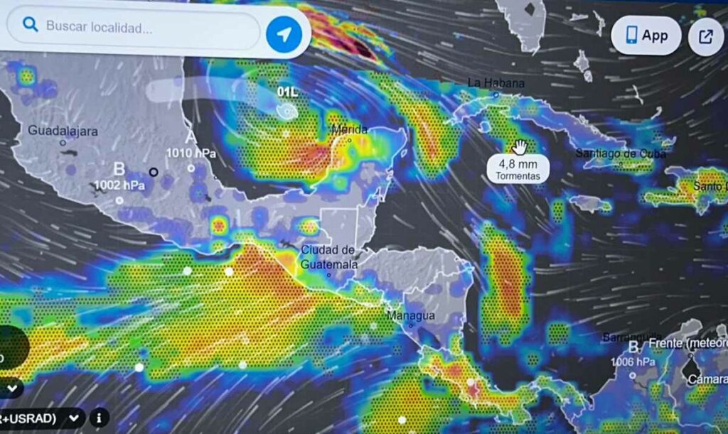 Según el jefe del departamento de meteorología, las lluvias han comenzado a disminuir, pero continuaran.