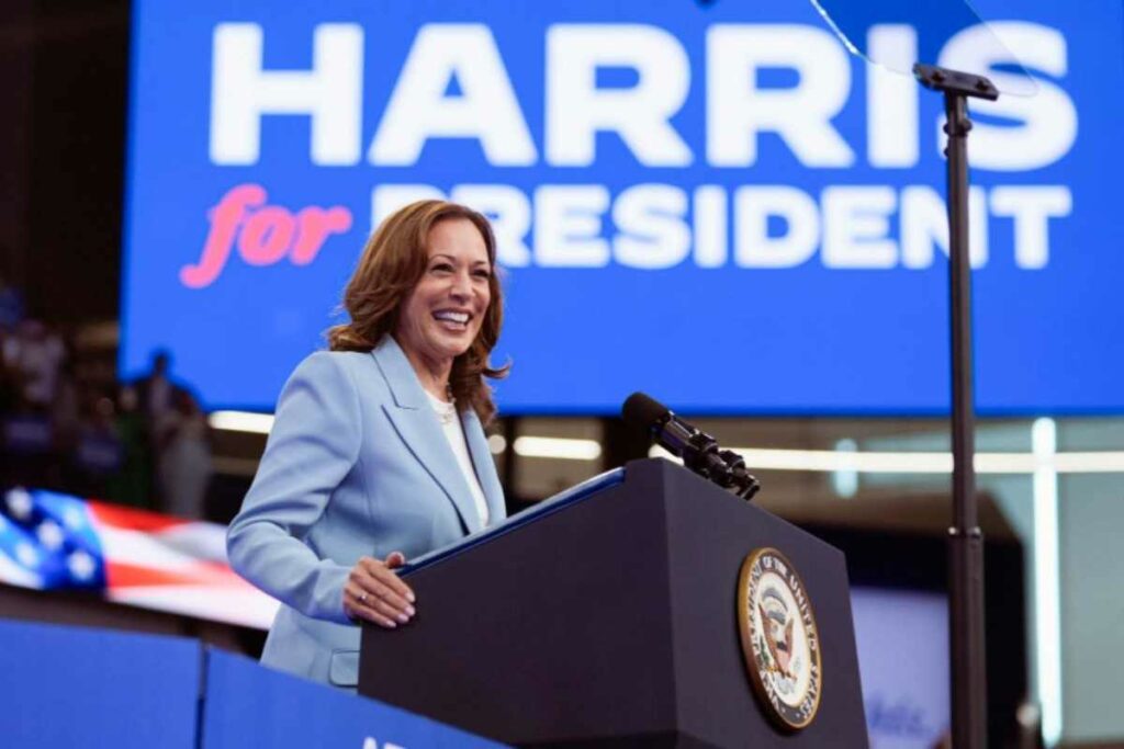 El equipo de campaña de Kamala Harris anunció haber recaudado 310 millones de dólares en julio, el doble de lo conseguido por Donald Trump.