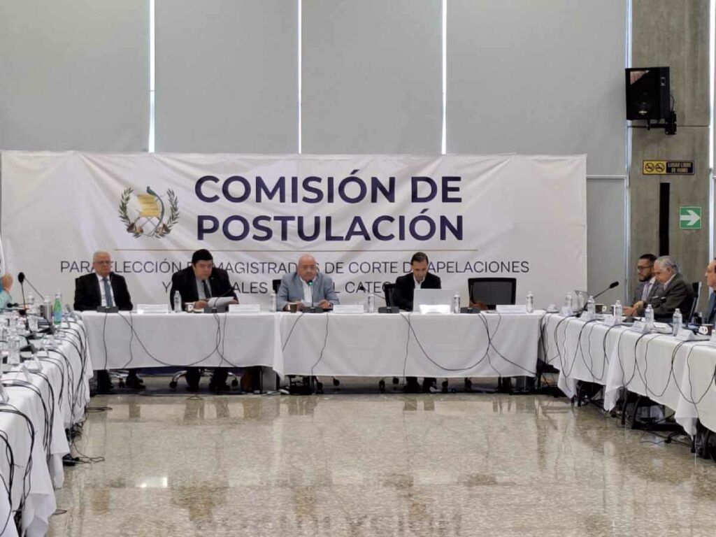 Los comisionados de la postuladora de Corte de Apelaciones retomaron su reunión este 15 de agosto.