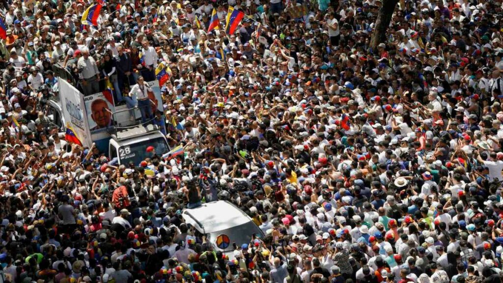 La oposición venezolana hizo un llamado a la conciencia de los militares, sostén del gobierno del presidente Nicolás Maduro.