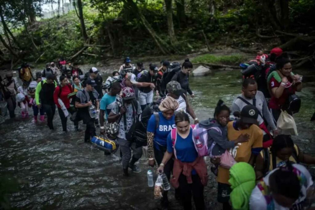 La policía fronteriza de Panamá desmanteló una organización que traficaba migrantes chinos, a los que facilitaba, en su camino hacia EE.UU.