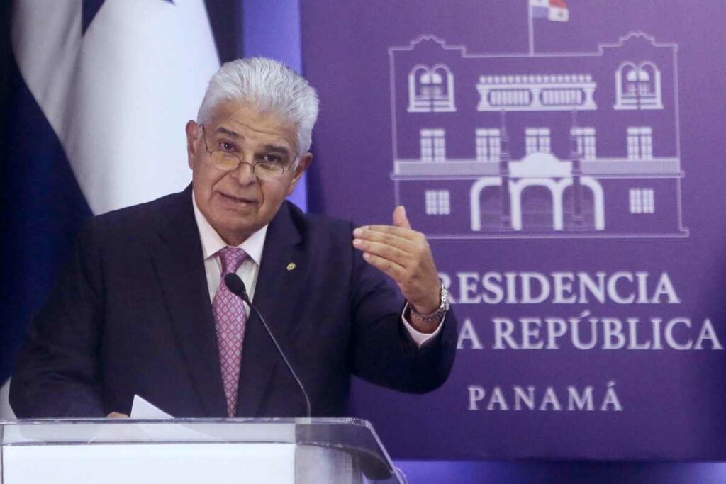 El rechazo de la OEA a una resolución que pedía transparencia al gobierno de Venezuela es “deprimente”, dijo el presidente de Panamá