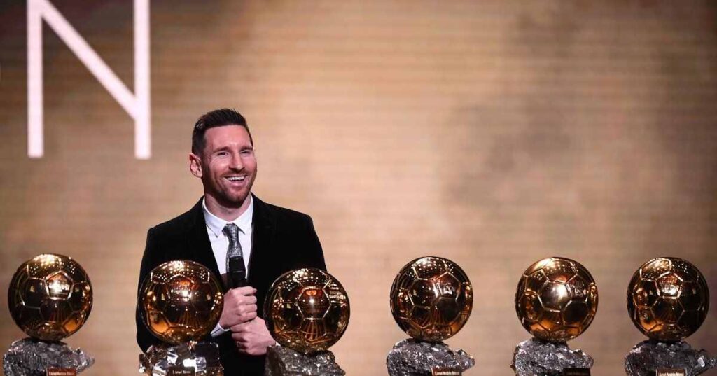 La lista de 30 aspirantes al Balón de Oro, desvelada en la televisión del diario francés L'Équipe, no incluye al argentino Lionel Messi.