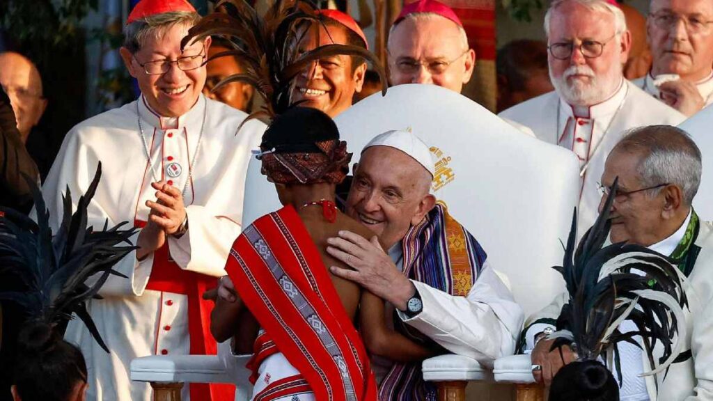 El papa Francisco urgió a los dirigentes de Timor Oriental a prevenir "todo tipo de abuso" contra los niños y adolescentes.