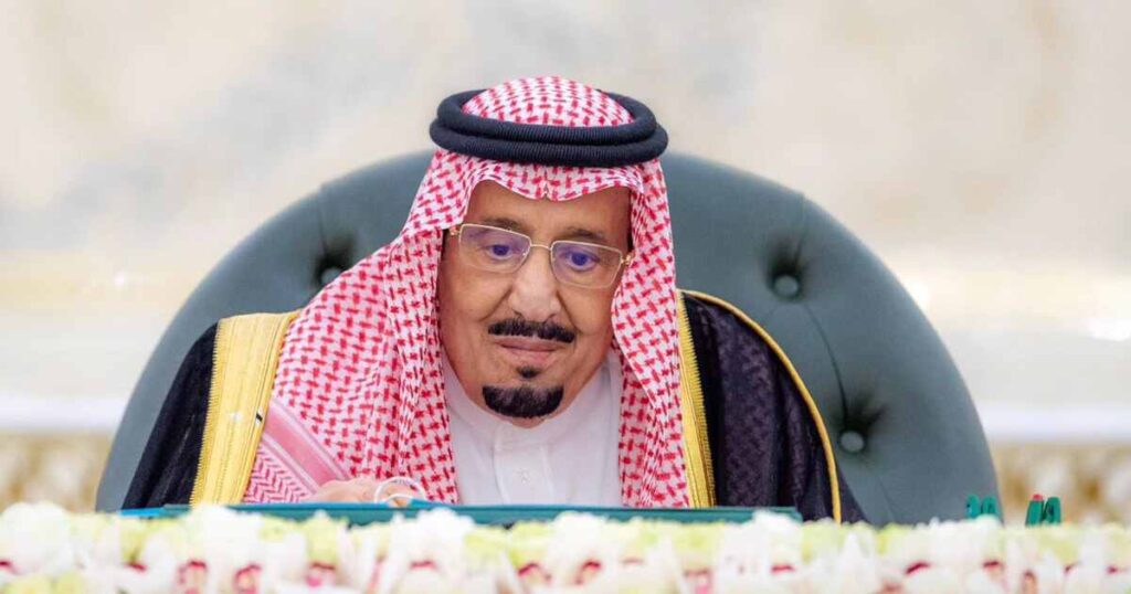 El rey Salmán de Arabia Saudita realizó unos estudios por una inflamación pulmonar y “se ha recuperado”, afirmó la corte real en un comunicado.