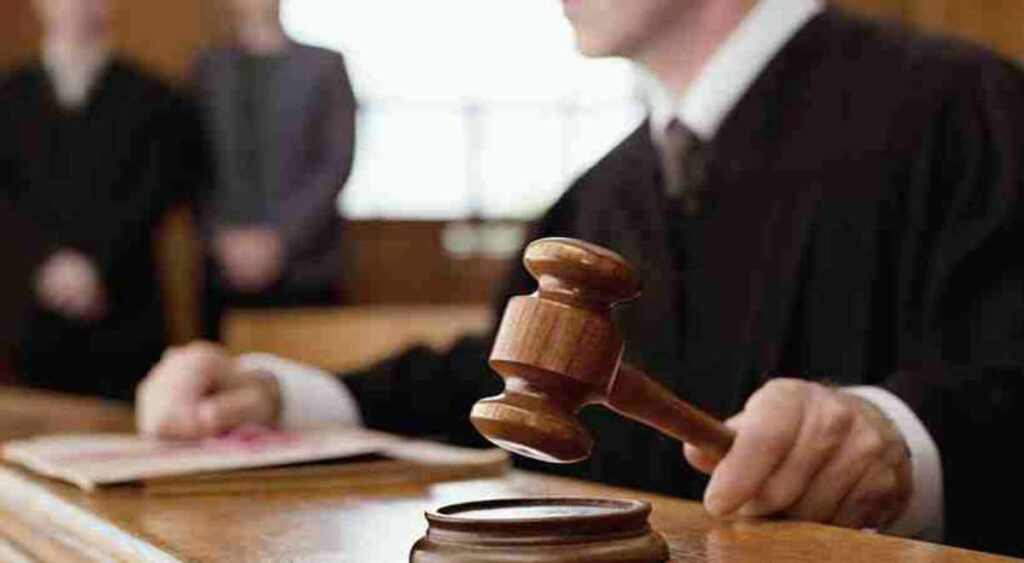 Se dictó la sentencia por medio del procedimiento especial de aceptación de cargos.