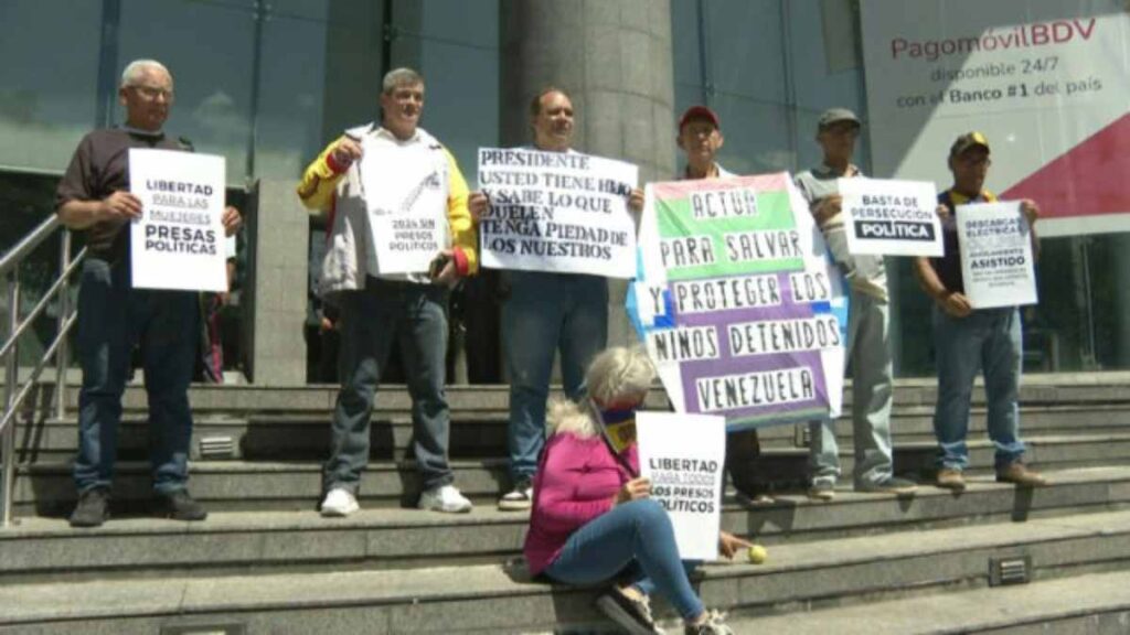 Familiares de un grupo de adolescentes detenidos en el contexto de manifestaciones poselectorales en Venezuela pidieron a Unicef, intervenir frente al Estado.