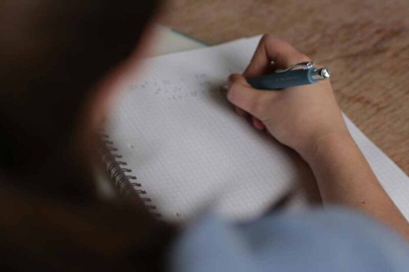El número de niños que reciben educación en el mundo es más alto que nunca, pero el de no escolarizados continúa estancado.