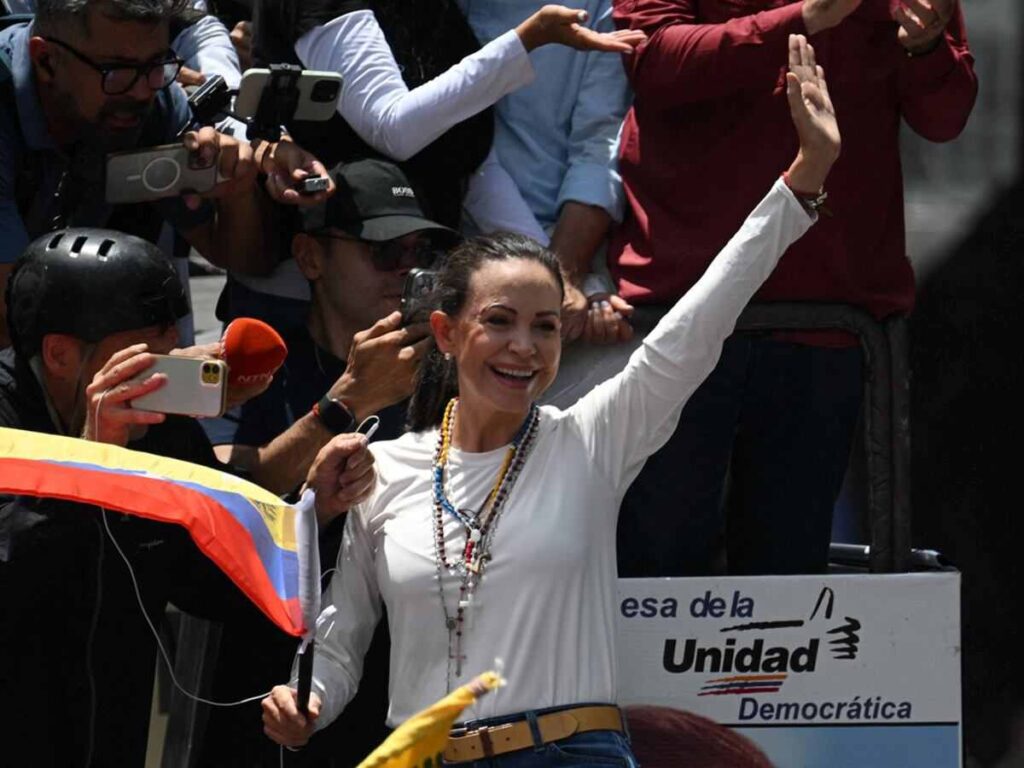 La líder opositora venezolana María Corina Machado llamó a las transnacionales petroleras a dejar de operar “bajo un régimen que es corrupto y criminal”.