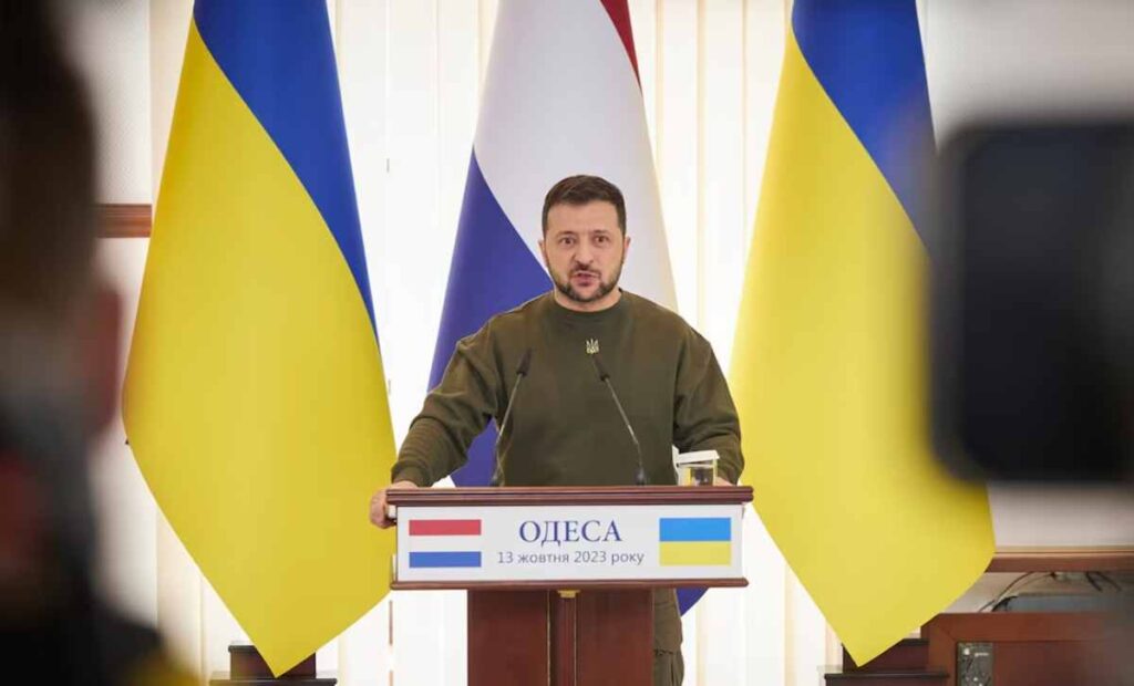 El presidente ucraniano, Volodimir Zelenski, instó a sus aliados a mantener el apoyo militar a su país en 2025.