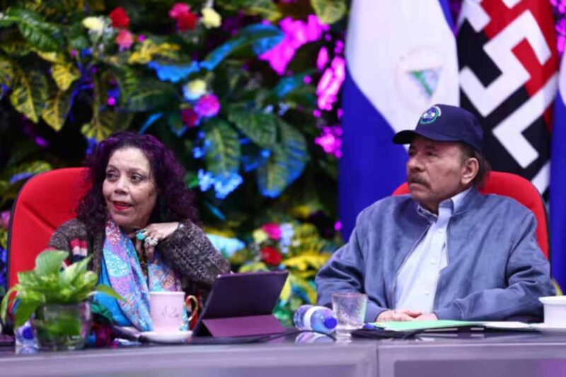 La reforma constitucional que impulsa el presidente Daniel Ortega en Nicaragua toca la médula del Estado al crear la figura de "copresidenta" para su esposa Rosario Murillo.