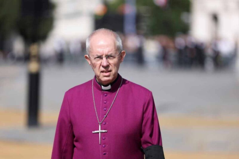El líder de la Iglesia anglicana, Justin Welby, anunció su dimisión, en un comunicado, tras las acusaciones que su institución encubrió durante años.