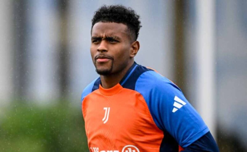 El defensa colombiano de la Juventus de Turín Juan David Cabal, que se lesionó durante un entrenamiento con su selección.