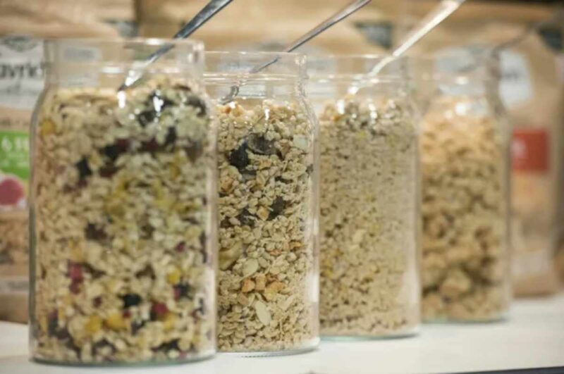 La FAO, que pide “actuar urgentemente” para transformar los sistemas agroalimentarios.