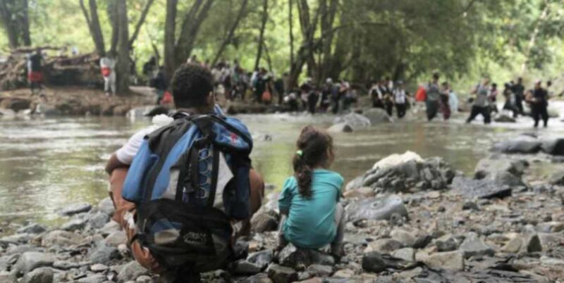 La inhóspita selva del Darién, por la que pasaron 250 mil niños rumbo a Estados Unidos desde 2020, es la "peor experiencia" que puede vivir un niño.