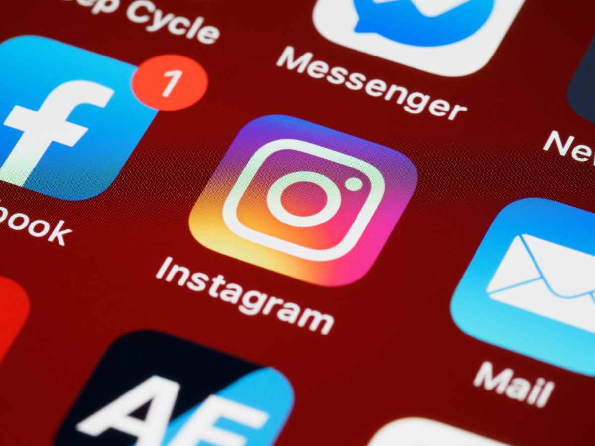 Instagram elimina cuentas falsas