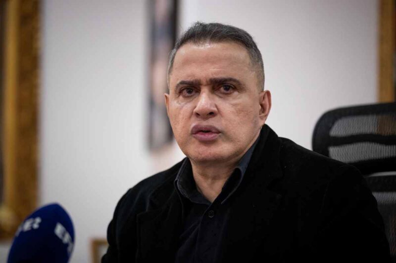 Las protestas contra la reelección del presidente Nicolás Maduro tenían un objetivo: “crear en Venezuela una guerra civil”, sostiene el fiscal general, Tarek William Saab.