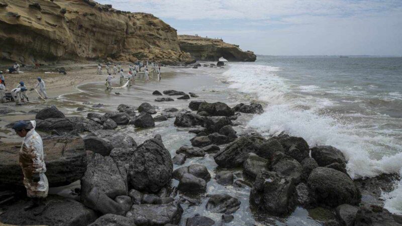 La medida tendrá una vigencia de 90 días, plazo en el cual las autoridades “deberán realizar los trabajos de recuperación y remediación” del área contaminada.