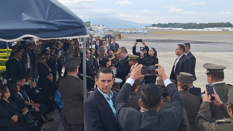 El gobernante guatemalteco expresó un mensaje de consuelo a los familiares indicando que:
