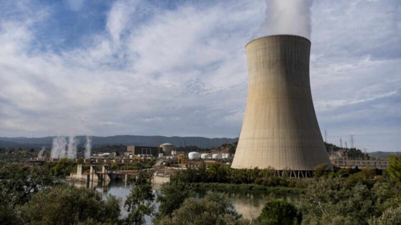 El Gobierno ha asumido la posición de cerrar todas las centrales nucleares en 10 años.