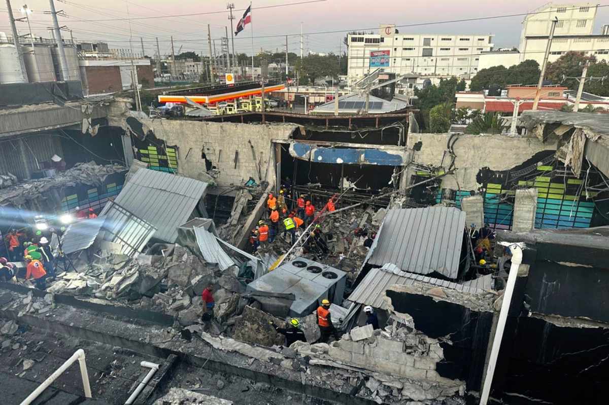 Mueren 44 personas en colapso de techo de discoteca en República Dominicana