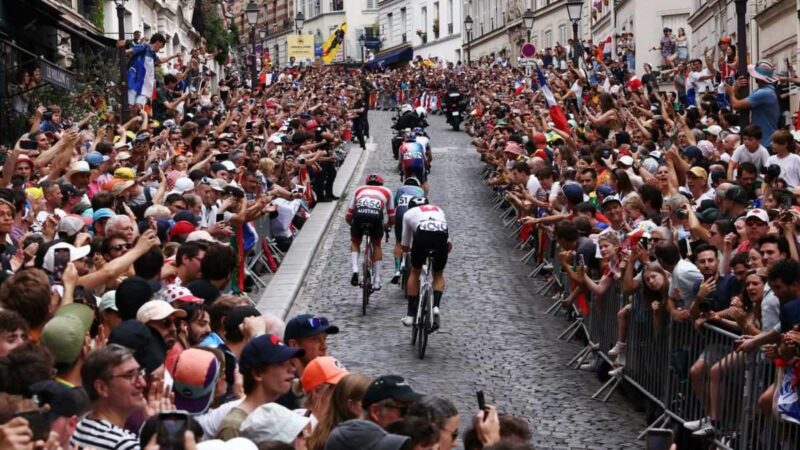 Al igual que en la prueba de ruta de los Juegos Olímpicos de París-2024, el pelotón de la Grande Boucle subirá las rampas del barrio ubicado al norte de la capital francesa