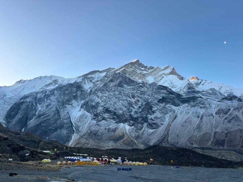 Nepal celebra los 75 años de la primera ascensión al Annapurna