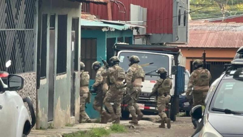 Las detenciones de los sospechosos se produjeron tras varios allanamientos en la Ciudadela León XIII, una zona de San José donde viven muchos migrantes nicaragënses, y en Cañas, a unos 175 kilómetros al noroeste de la capital costarricense, en la provincia de Guanacaste.