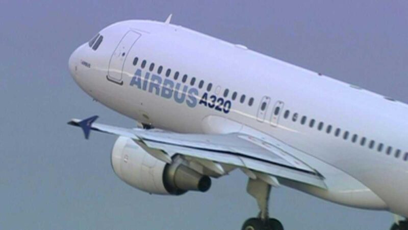 El Airbus A320 supera al Boeing 737 como el avión más vendido de la historia