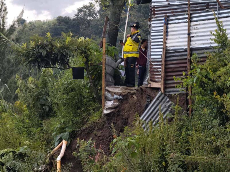 Socorristas evalúan daños, FOTO: CBV.