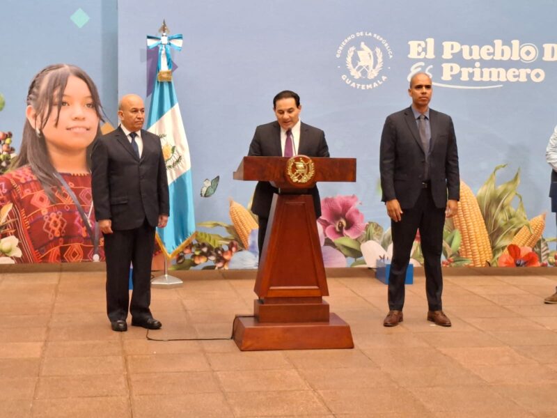 Gobierno presenta a nuevo ministro de Gobernación y sus viceministros