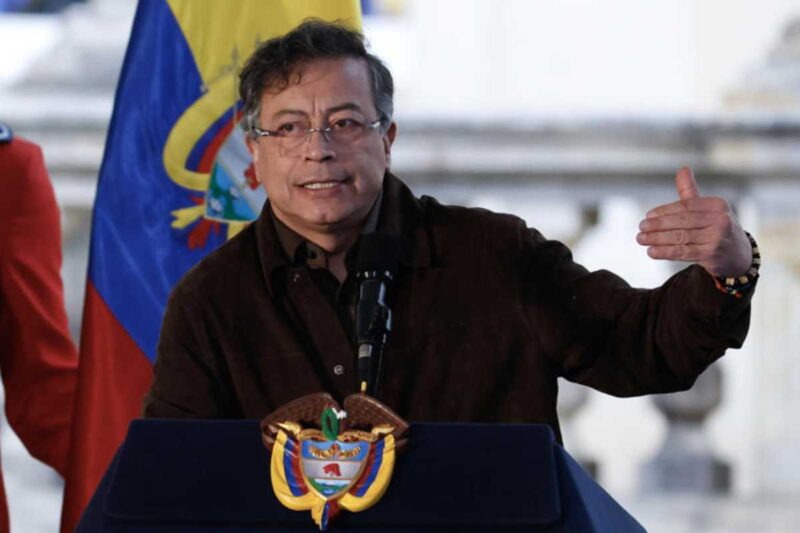 Gustavo Petro defiende sus políticas antidrogas y 