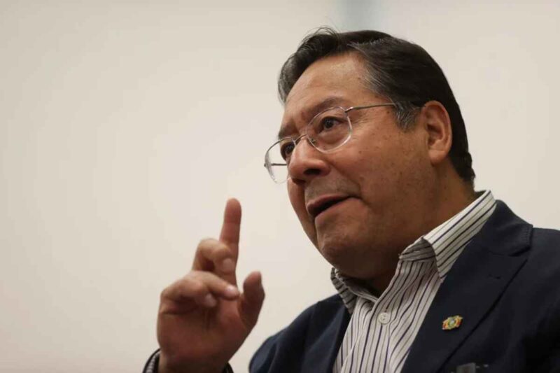 Autoridades bolivianas investigan a familiar del expresidente Luis Arce por un caso en prisión