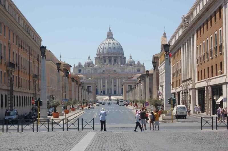 El Vaticano organizará un encuentro iberoamericano sobre educación en Roma