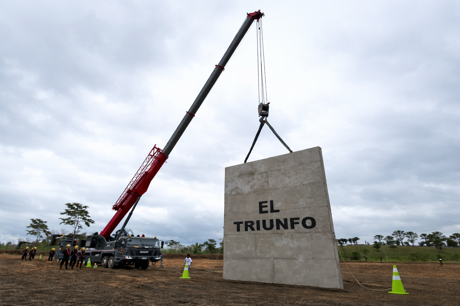 Presentan amparo para continuar construcción de cárcel “El Triunfo”