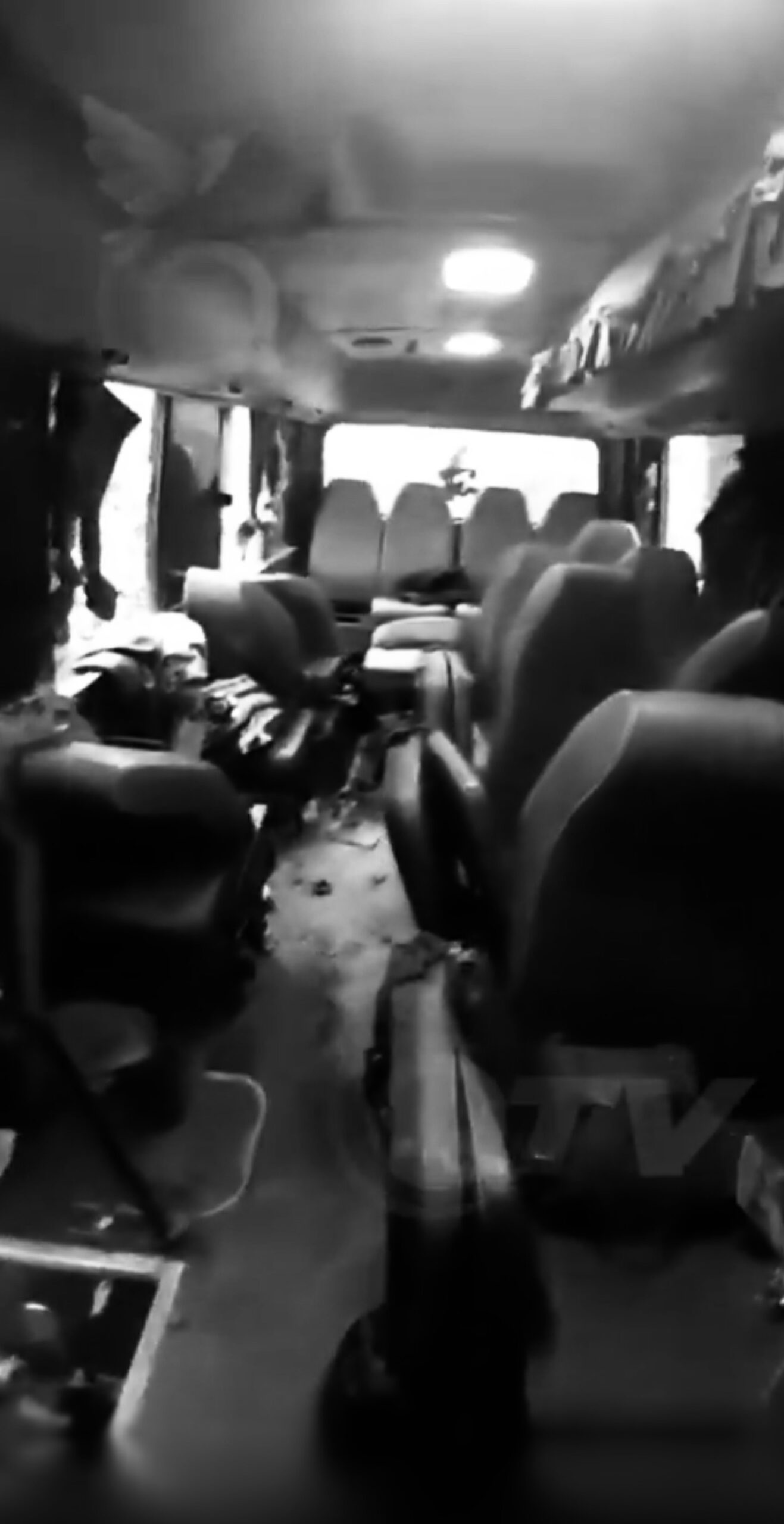 Vehículo cae a hondonada y deja un fallecido y ocho heridos