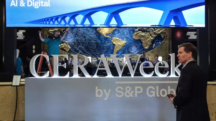 La guerra en Oriente Medio y la crisis venezolana dominan el foro petrolero de Houston