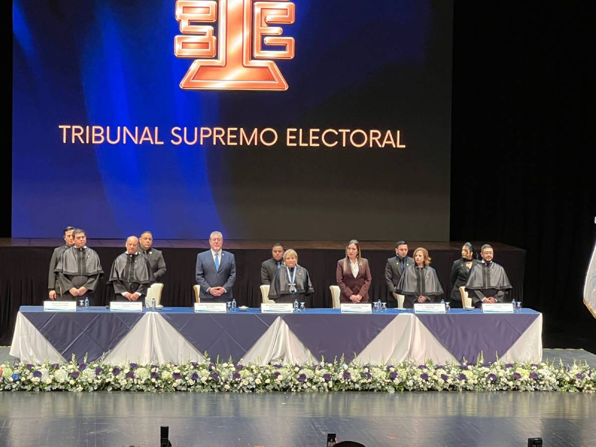 Presentación oficial de magistrados del TSE período 2026 – 2032