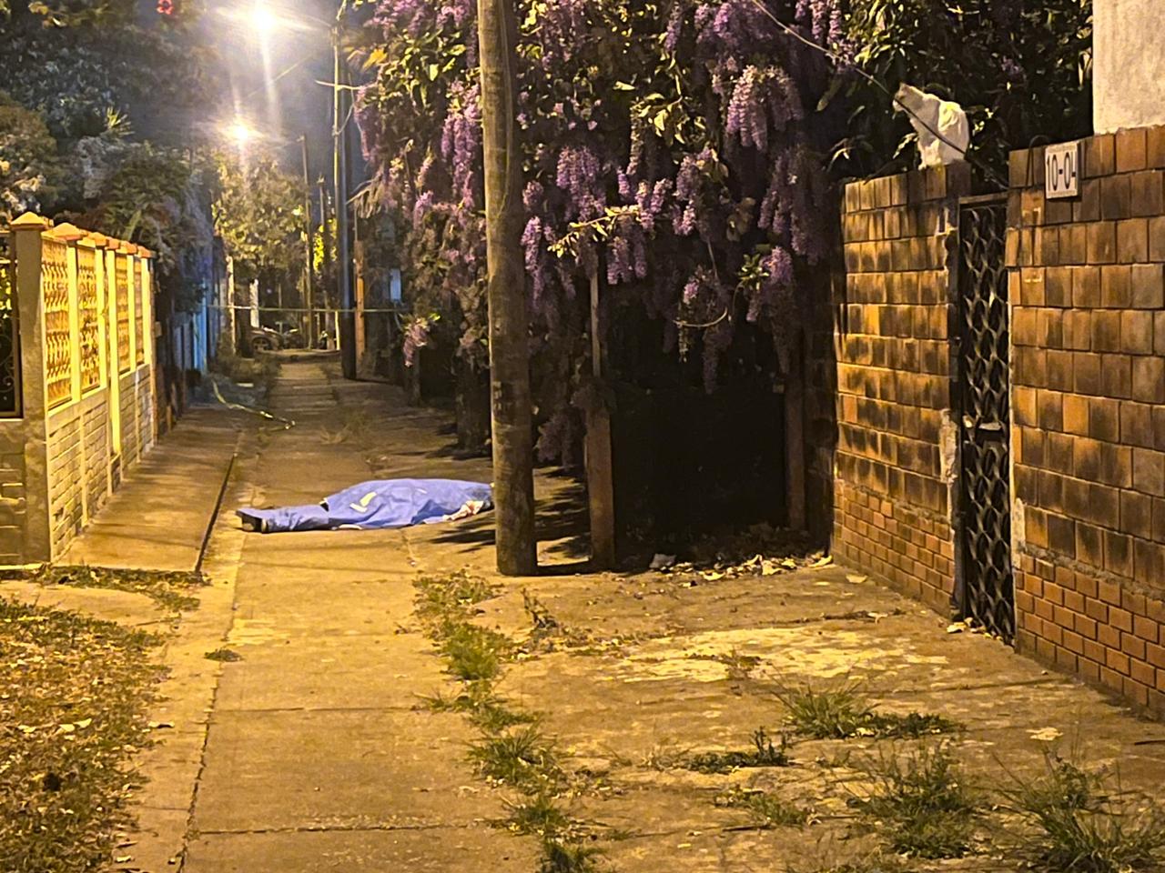 Hombre asesinado en callejón de la zona 7