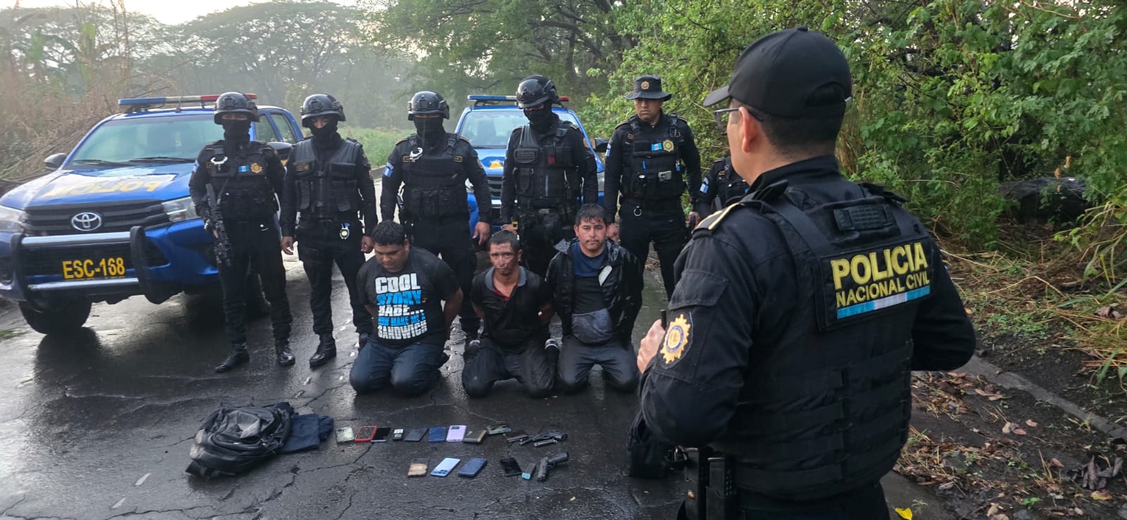 Tres hombres capturados cuando asaltaban un autobús en Escuintla