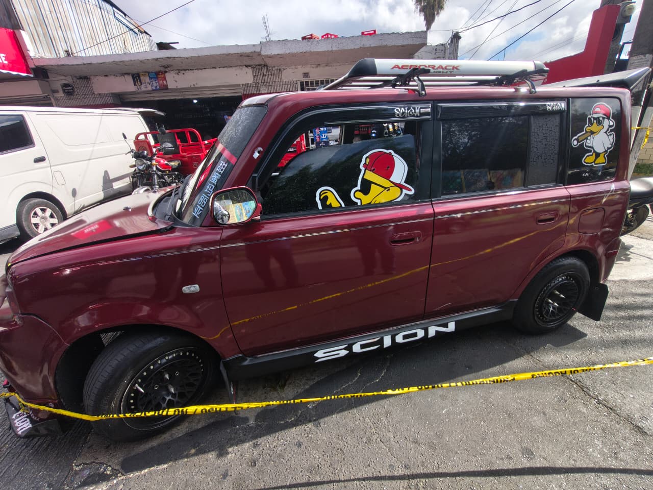 Ataque armado contra taxi no rotulado deja dos heridos