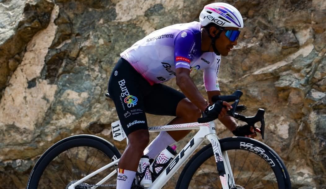 Sergio Chumil, mejor latino en la etapa 3 de O Gran Camiño