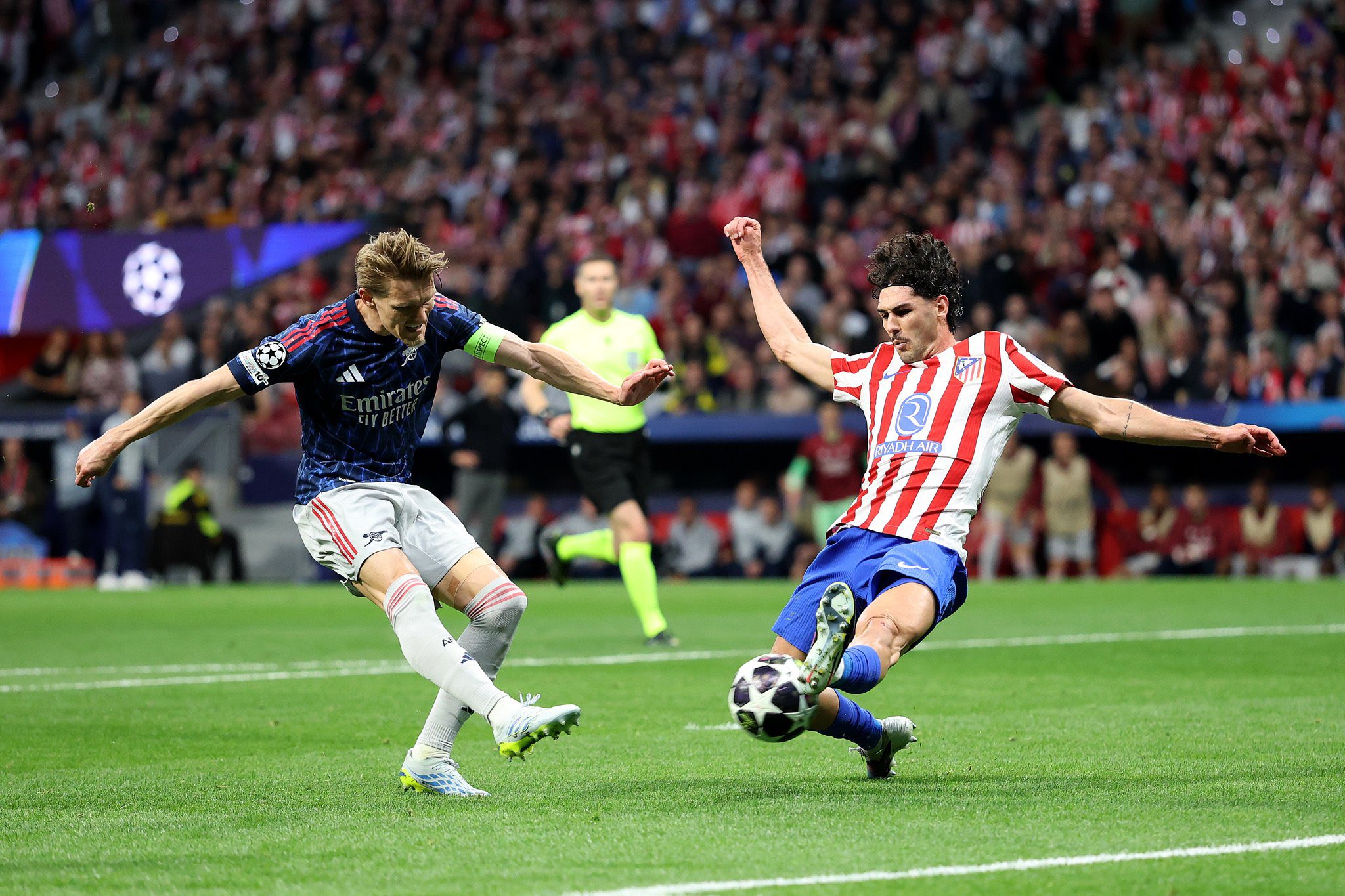 Atlético y Arsenal empatan y se definirá al finalista en Londres
