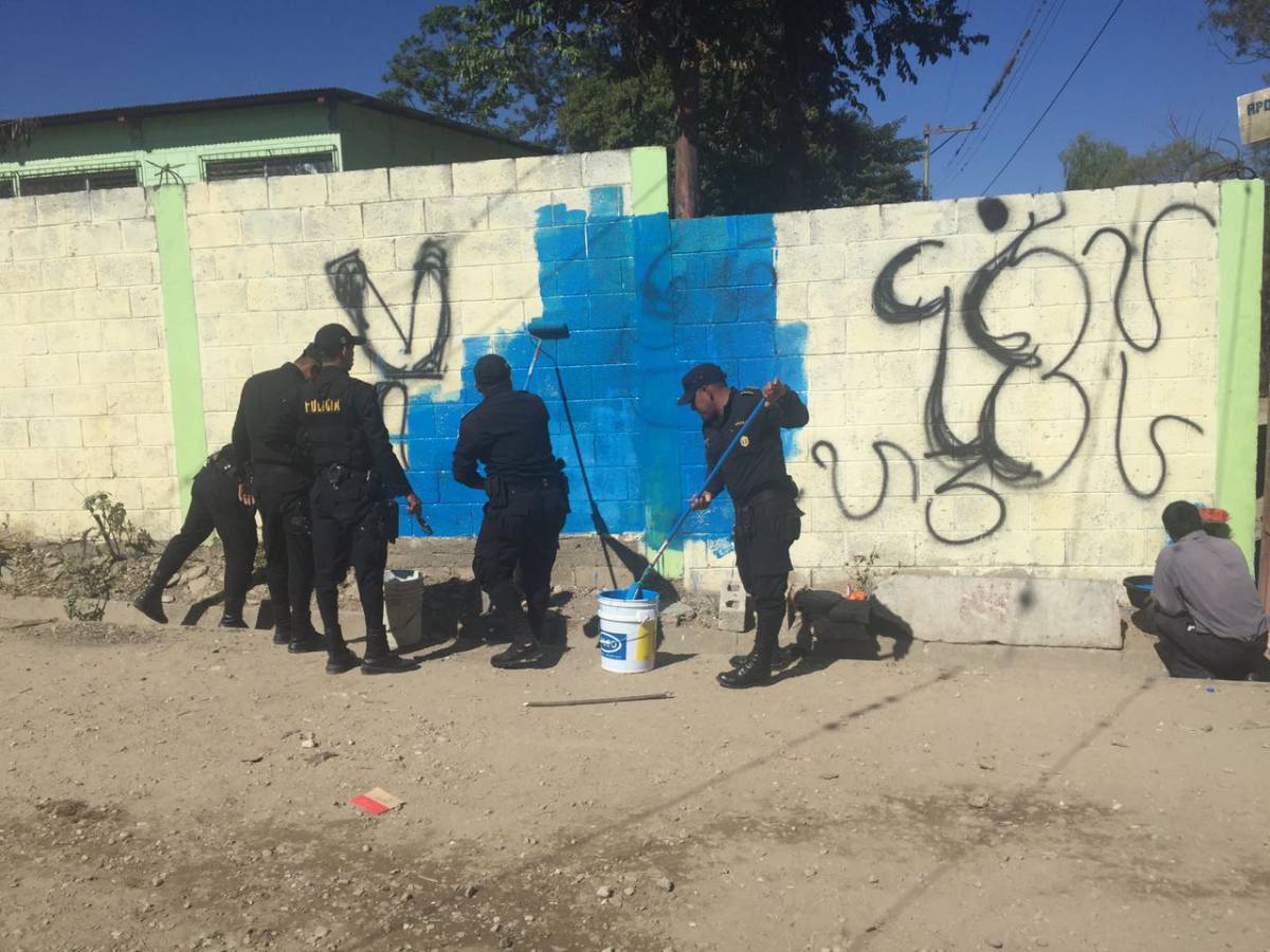 Autoridades investigan amenazas contra escuelas