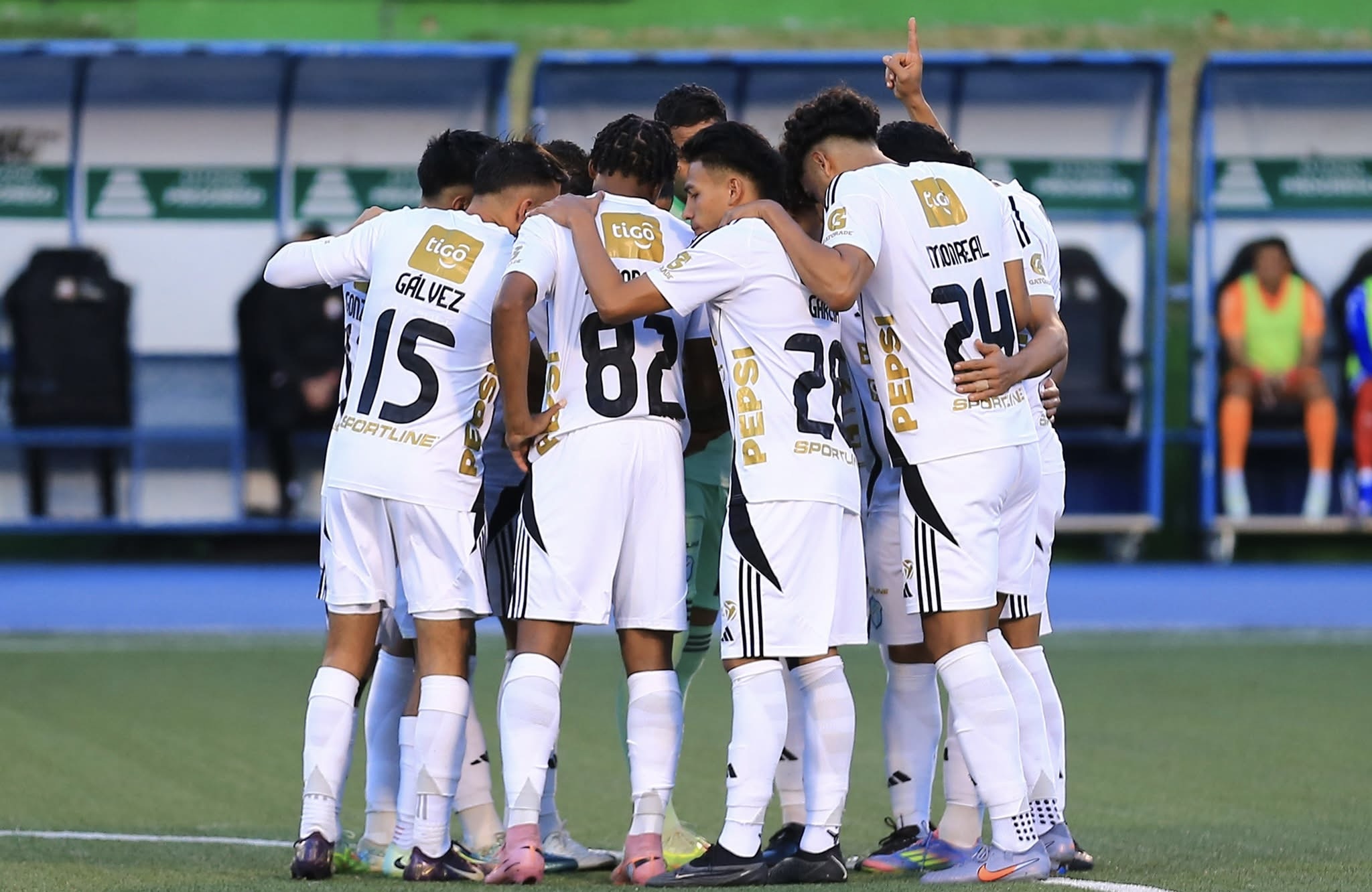 Comunicaciones se queda con el derbi capitalino tras vencer a Aurora