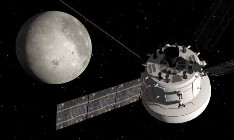 “Orión ha abandonado la esfera de influencia lunar; es decir, el punto en el que la atracción gravitatoria de la Luna es más intensa”, informó el centro de control de la NASA en la retransmisión oficial.